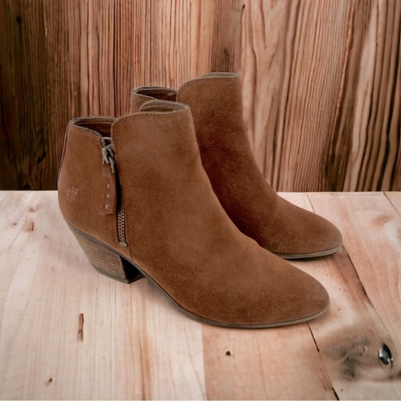 Frye Women's Judy Zip Bootie Ankle Boots Size 6 M 347-0015-COGNAC Suede - Picture 16 of 16